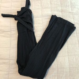 Abercrombie and Fitch tie front linen jumpsuit